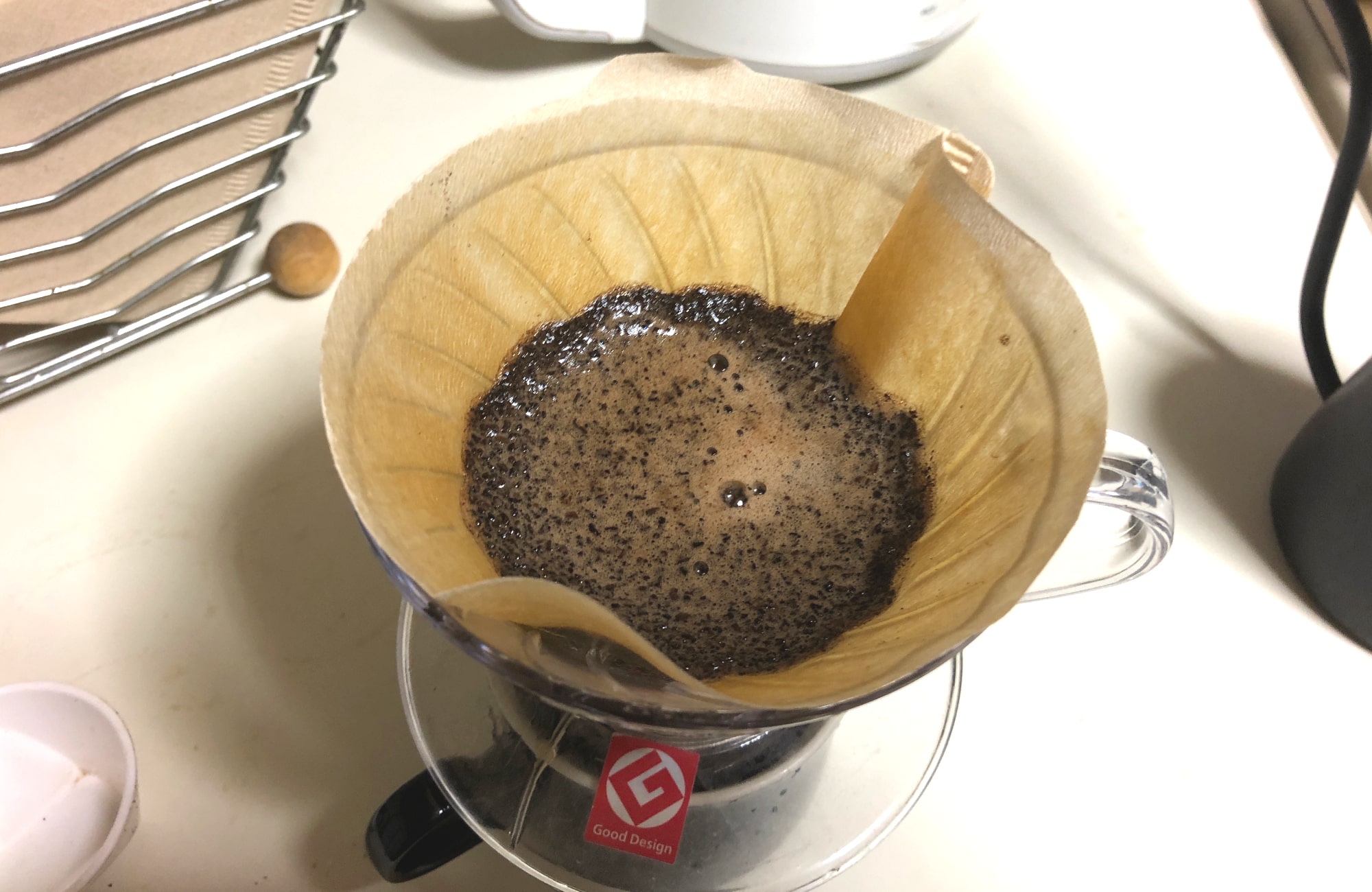 ステラブレンドを80前後の温度で淹れていきます