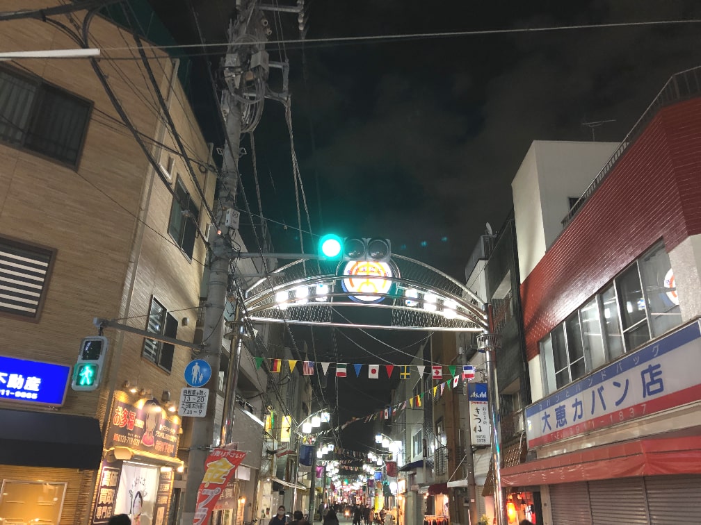 東十条銀座商店街を進んで神谷珈琲店を目指します